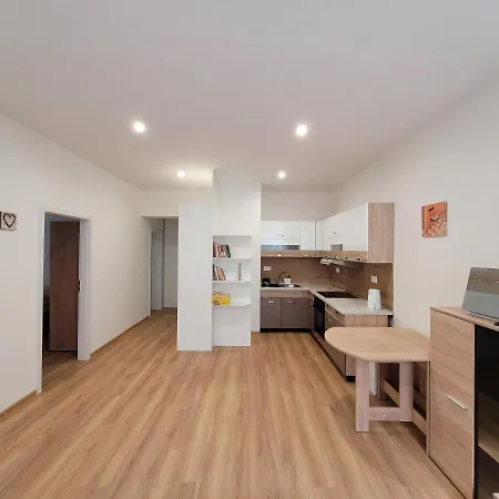 Tailor * Липтовски-Микулаш